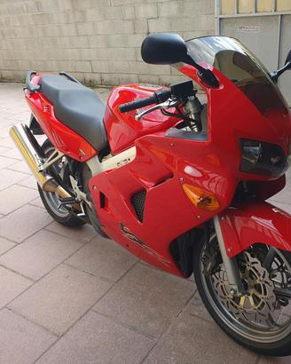 Honda vfr 800 fi