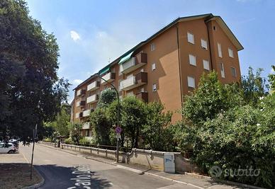 Immobile in asta di 114 m² con 3 locali e box auto