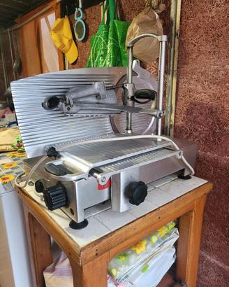 Affettatrice professionale 