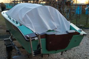 Cofano bora in vetroresina