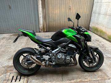 Moto Kawasaki Z900