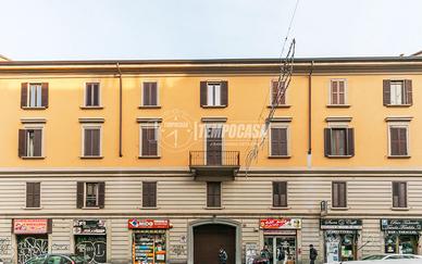 BILOCALE IN STABILE D'EPOCA STILE VECCHIA MILANO