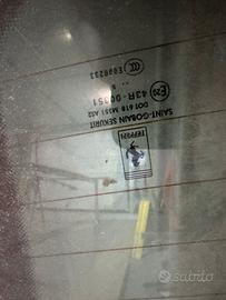 Lunotto posteriore ferrari