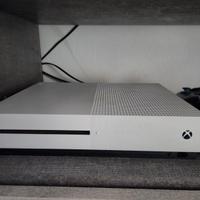 Xbox one S 500GB con 3 controller