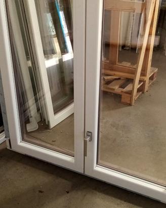 FINESTRA BICOLORE IN PVC