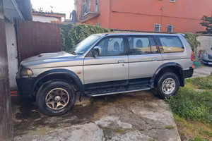 Mitsubishi pajero sport 