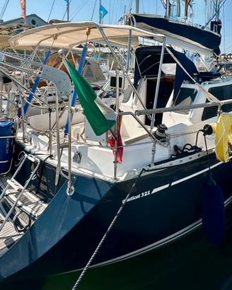 Natante a vela Nauticat 321