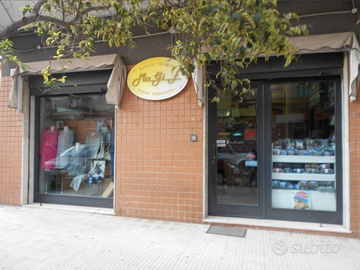 Attività commerciale - Merceria, intimo