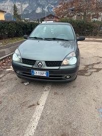 clio 1.2 8v