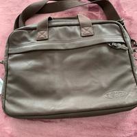 Borsa porta computer Eastpak di pelle