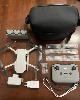 DJI Mini 2 - kit fly more combo