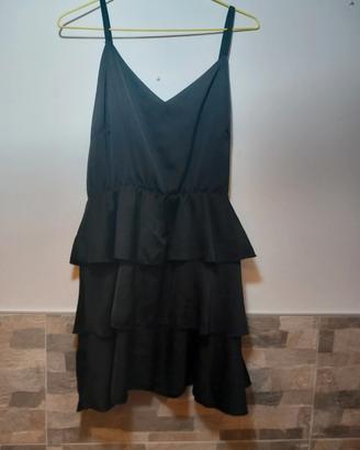 Abito corto nero da donna leggero e svolazzante