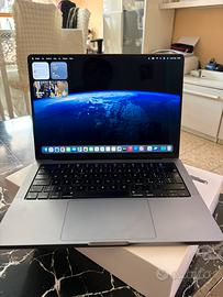 Macbook pro 14,2021 , M1 Pro , 850 trattabili.