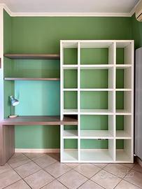 Libreria con scrivania in legno