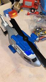 Elicottere e/macchinina con personaggio