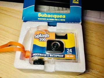Macchina fotografica subacquea nuova