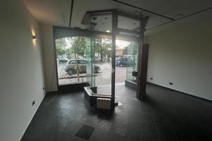 NEGOZIO A CAMPONOGARA