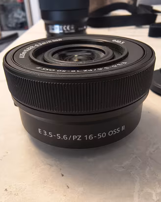 Obiettivo Sony E 3.5-5.6 / PZ  16-50  OSS II
