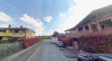 Bilocale zona Bussero con cantina e giardino