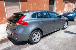 Auto volvo V40