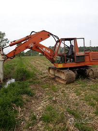 escavatore 160 quintali