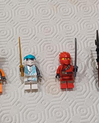 Lotto Lego originale 4 minifigure Ninjago 