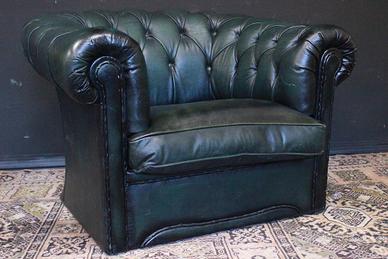 Poltrona Chesterfield club in pelle verde inglese