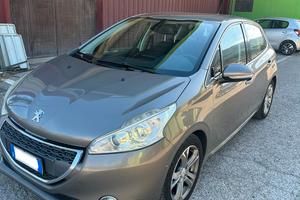 Peugeot 208 1.2kw Benzina
