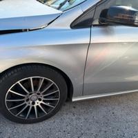 Ricambi mercedes b200