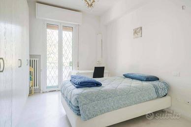 Stanza in appartamento di 81 m² a Bologna