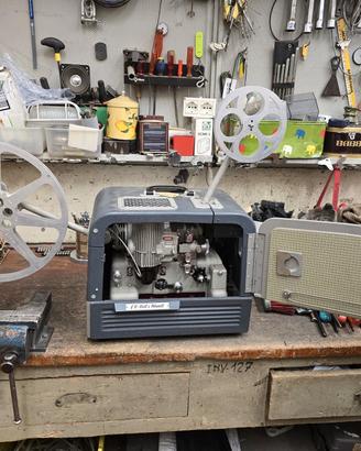 Proiettore Bell&Howell filmosound modello 631