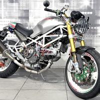 Ducati Monster 900