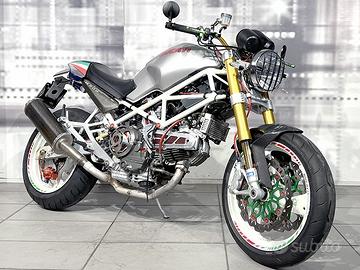 Ducati Monster 900