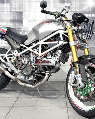 Ducati Monster 900