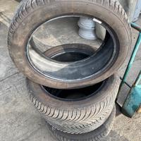 Treno di pneumatici 205/50 R17