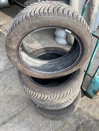 Treno di pneumatici 205/50 R17