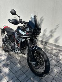 Ducati Desert X in Garanzia