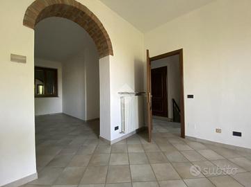 CASA INDIPENDENTE A ISOLA SANT'ANTONIO