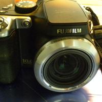 Fotocamera bridge Fujifilm FINEPIX S8100