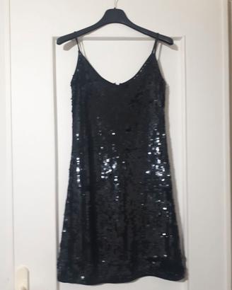 Abito in paillettes, Phard