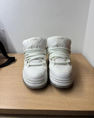 Scarpe nuove