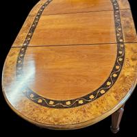 Tavolo Ovale Allungabile in Radica con Intarsi – S