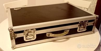 Custodia rigida Flight Case Warwick 