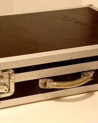 Custodia rigida Flight Case Warwick 