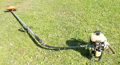 Potente decespugliatore Echo a zaino 