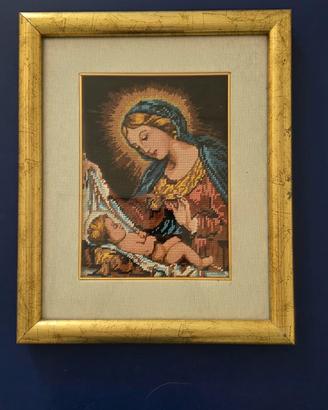 Ricamo religioso artigianale con cornice dorata