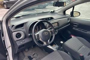 TOYOTA YARIS 5P FULL OPTIONAL