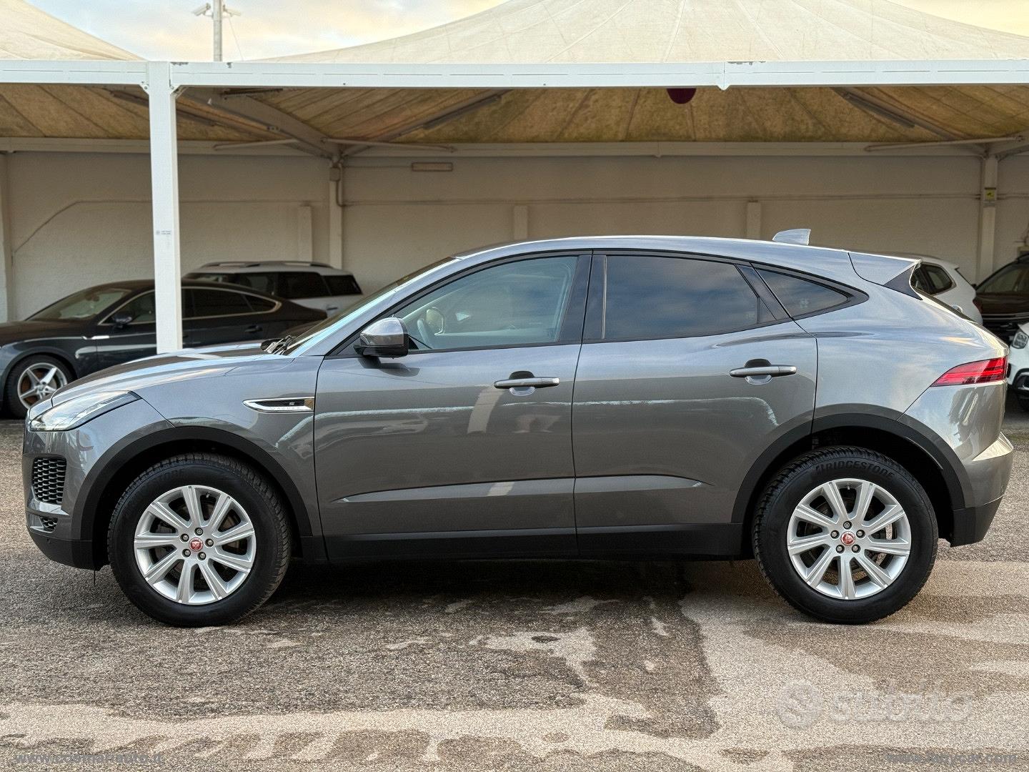 Jaguar E-Pace 2019 photo 5