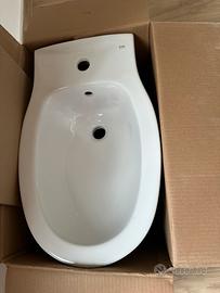 Coppia sanitari RAK scarico a terra + tavoletta