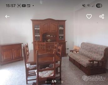 Soggiorno completo in castagno